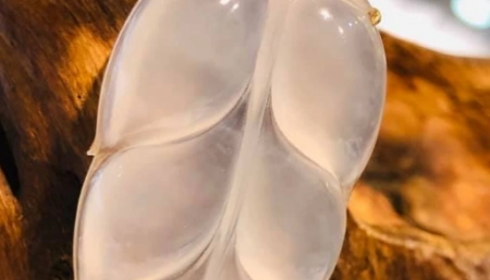 别总觉得只要是翡翠价值就连城，别顾着高兴，这几种扔掉都不可惜